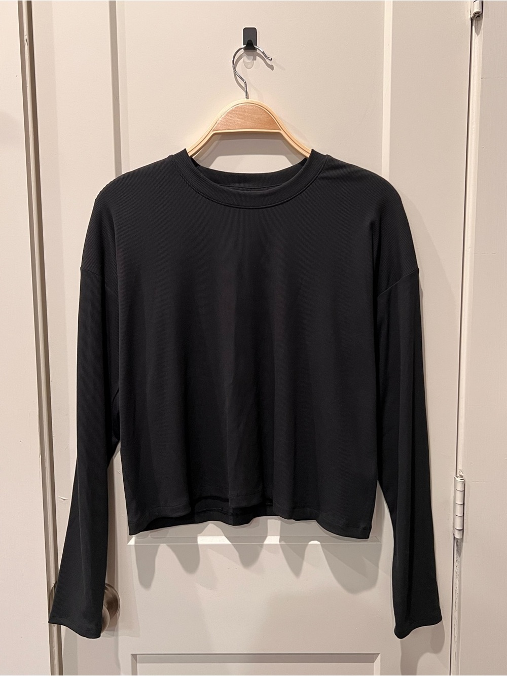 Brand New!!!Alia Black Long-Sleeve Crewneck Top